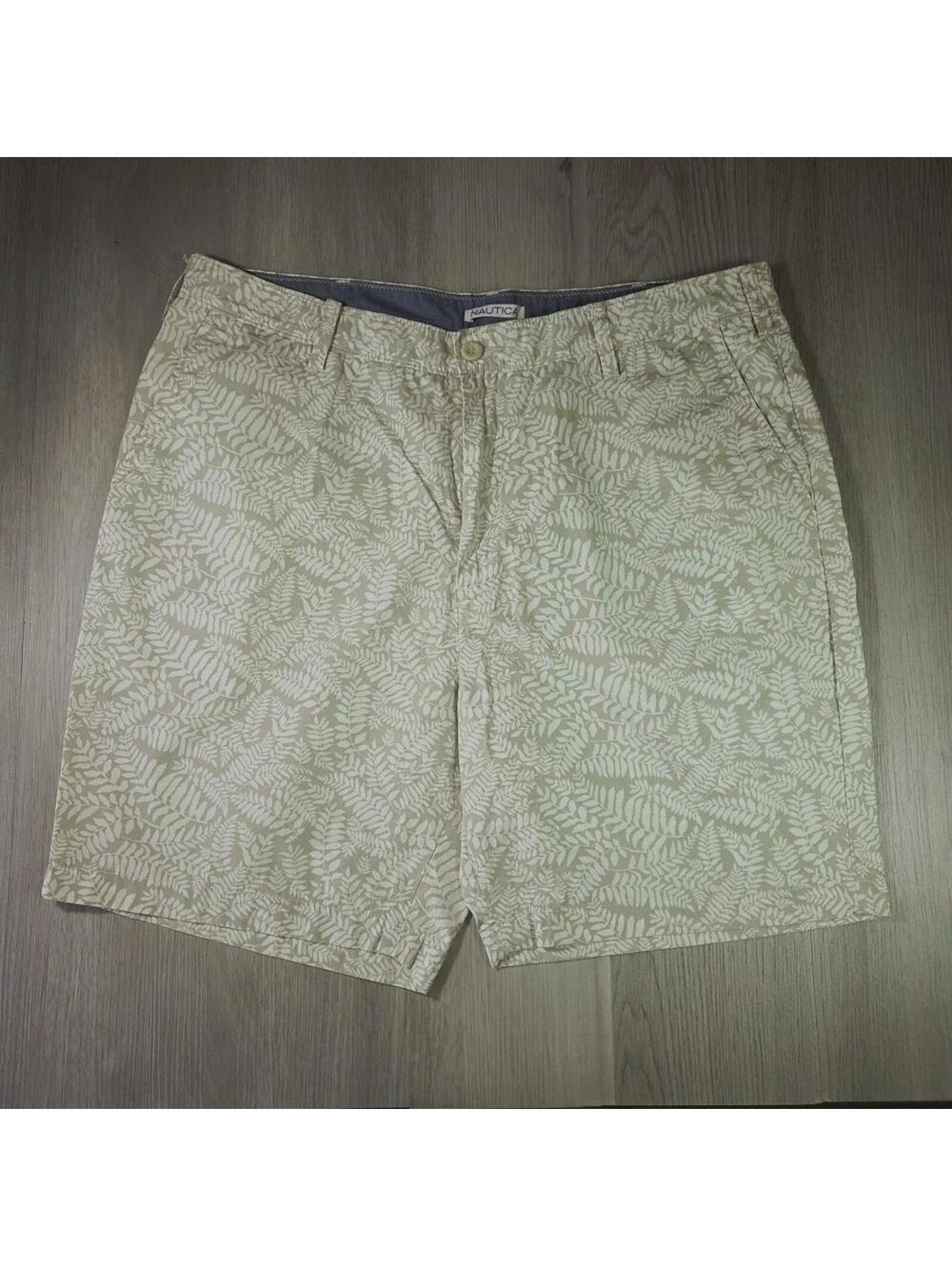 Men's 38 Nautica 100% Cotton Short All Over Floral Leaf Print Khaki And White